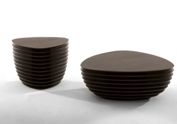 Rea coffee table